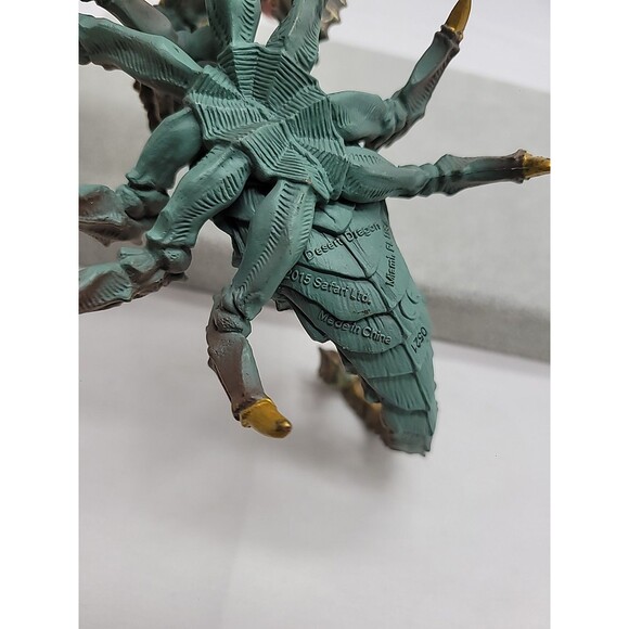 2015 Safari Ltd Desert Dragon PVC Golden Scorpion 7" Figure Toy - Picture 13 of 16